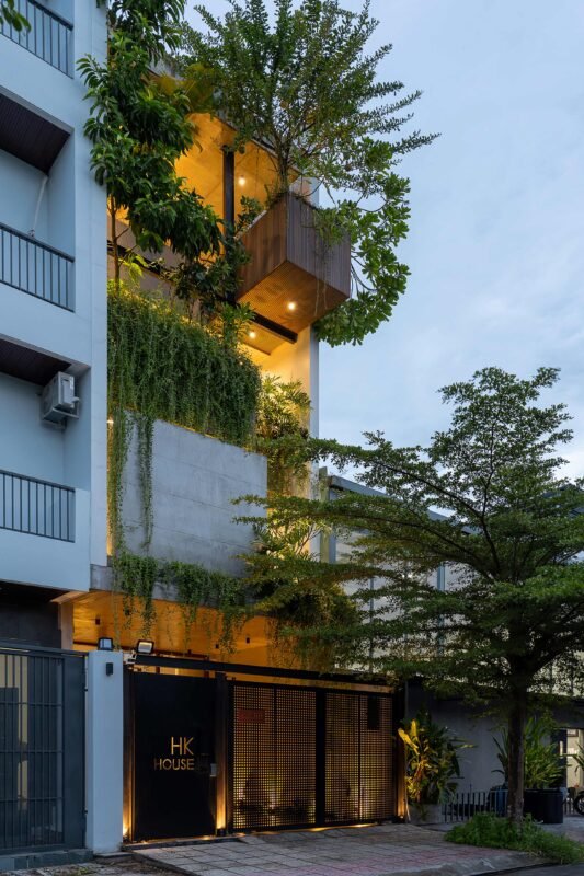 HK’S HOUSE